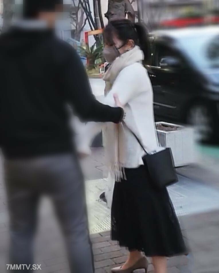 FC2-PPV-4170365 สาวออฟฟิศโดนเย็ด