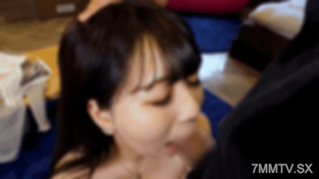 FC2-PPV-4205235 นักเรียนหุ่นบางโดนเย็ดรูคู่