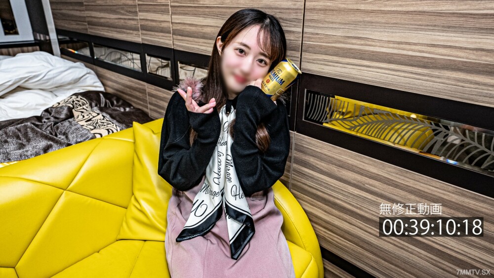 FC2-PPV-4210471 สาวผมดำหีชมพูโดนสด