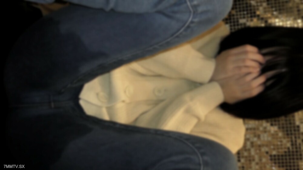 FC2-PPV-4210492 สาวตูดใหญ่ เย็ดหลังบ้าน