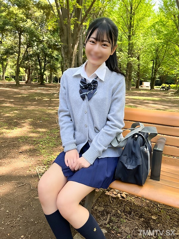 FC2-PPV-4241286 สาวน่ารักช่วยตัวเองน้ำแตกหนัก