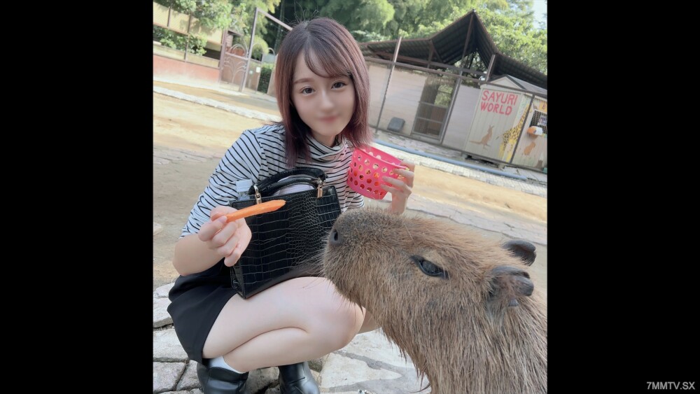 FC2-PPV-4265371 สาวน่ารักโชว์หีเนียนฉ่ำน้ำแตกคารู