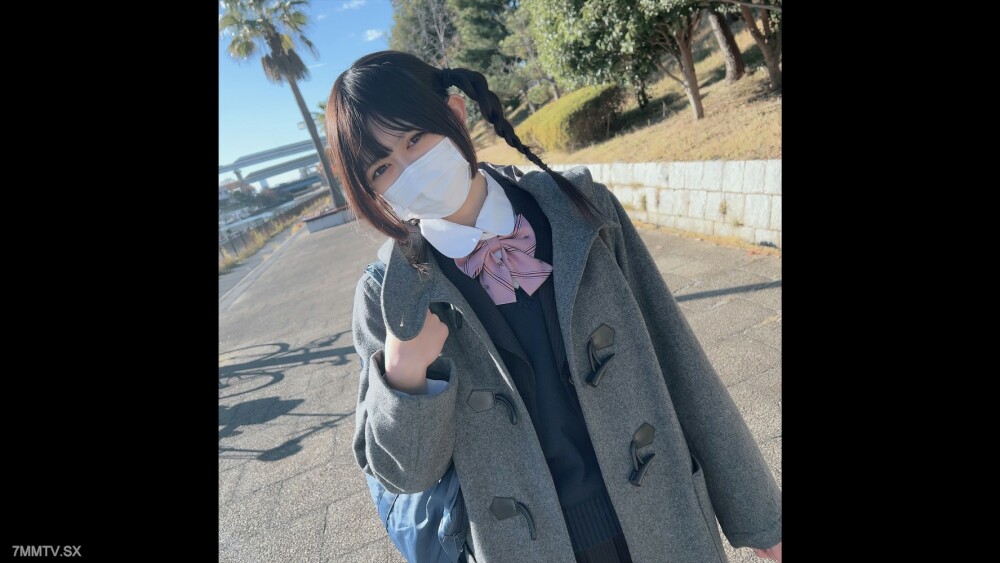 FC2-PPV-4272391 สาวเล็กหีแน่นเย็ดสด