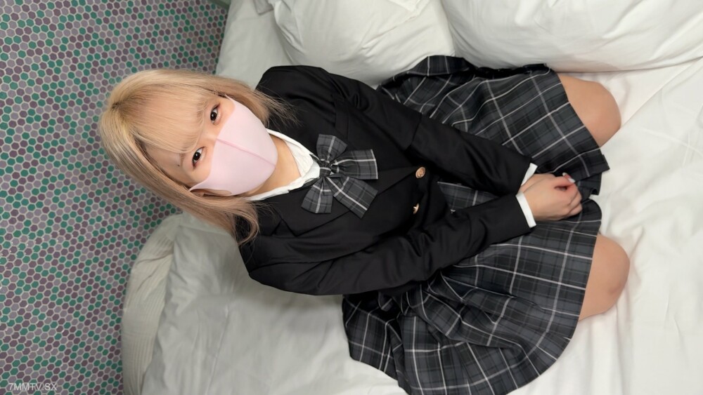 FC2-PPV-4335196 สาวอวบช่วยตัวเองร้องลั่น