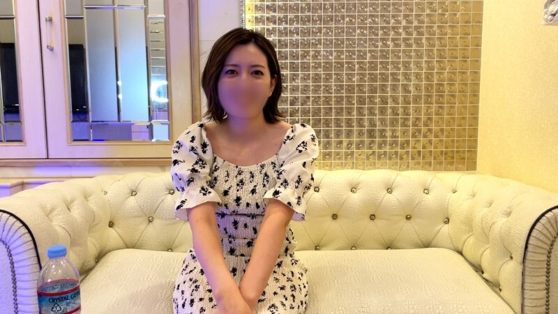 FC2-PPV-4412875 สาวจีนตาโต หีบานโดนเย็ดโหด