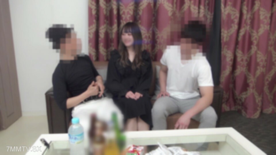 FC2-PPV-4440151 สาวน่ารักโดนเย็ดรูคู่น้ำแตก