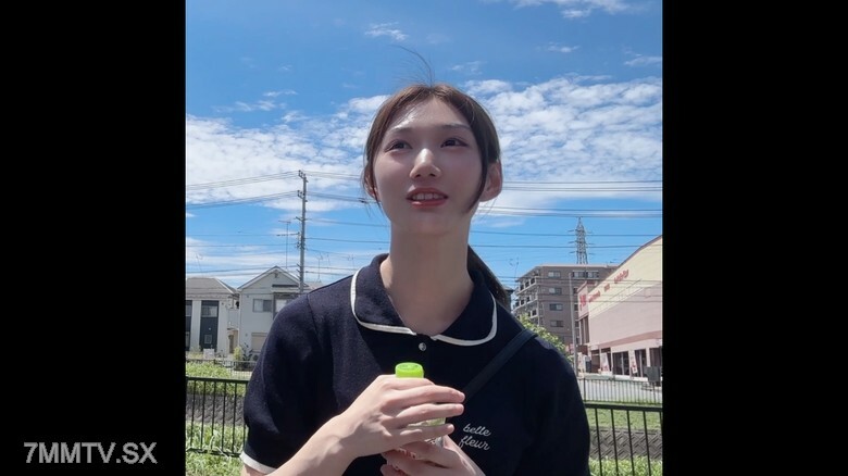 FC2-PPV-4517034 สาวน่าหีบ โดนเย็ดมันส์