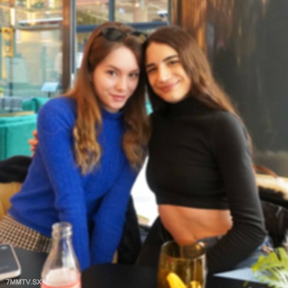 FC2-PPV-4528056 สาวน้อยหุ่นเซ็กซี่