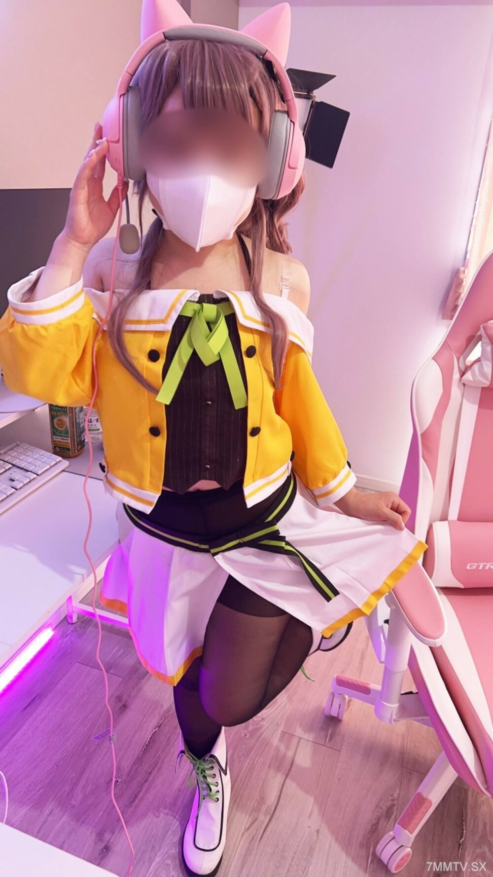 FC2-PPV-4530769 สาวนมโตเย็ดสดๆ