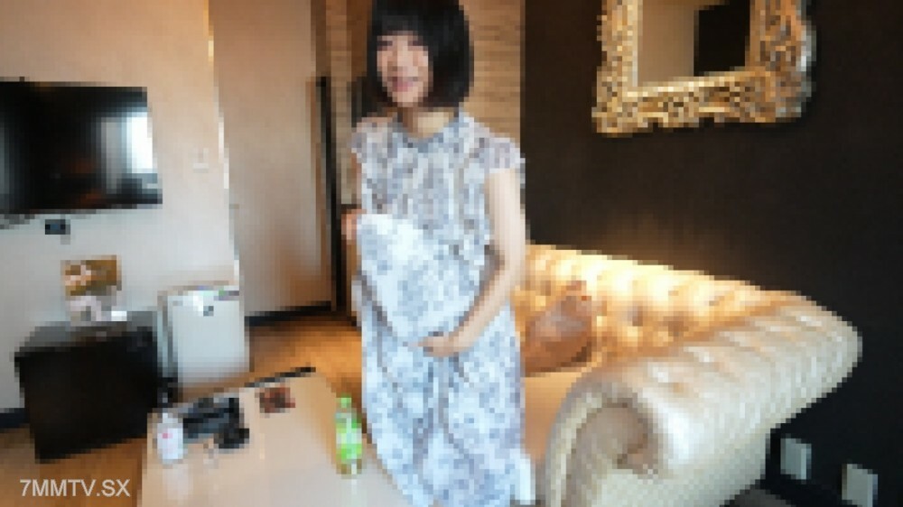 FC2-PPV-4539483 สาวน้อยร้องลั่นโดนเย็ดแรง