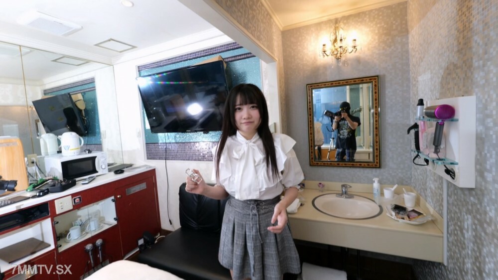 FC2-PPV-4540648 สาวผิวน้ำผึ้งโดนรุม