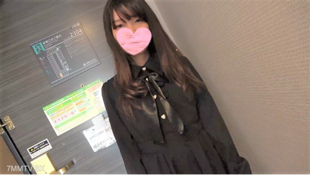 FC2-PPV-4550392 สาวน่ารักโดนแอบถ่ายร่องหีฉ่ำ