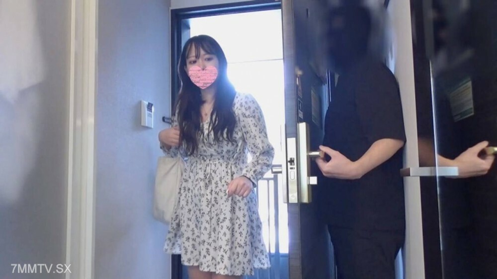 FC2-PPV-4552551 สาวแว่นตาเงี่ยนจัด