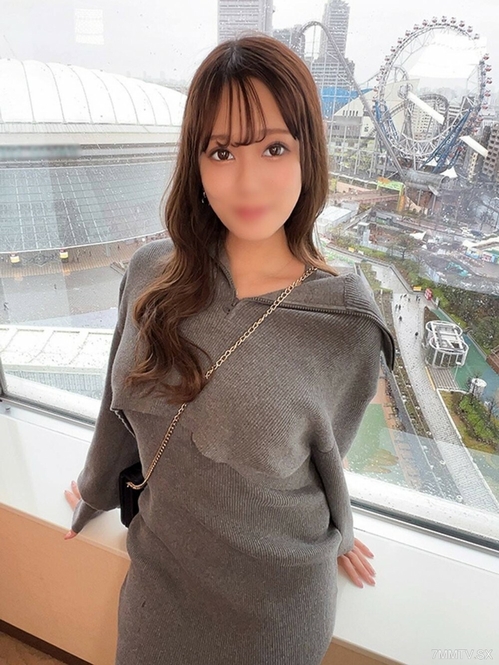 FC2-PPV-4554683 OL สาวออฟฟิศหีบานโดนเย็ดนอกห้อง