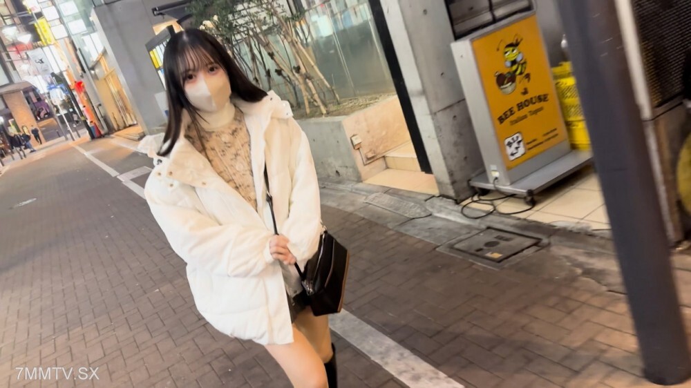 FC2-PPV-4557803 สาวตูดโตโดนตีตูดแดง