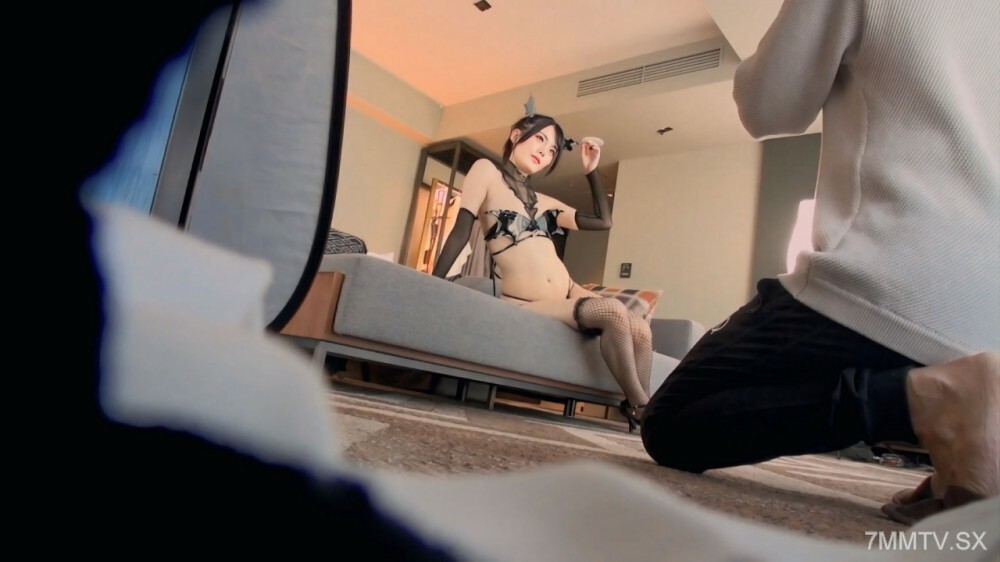 FC2-PPV-4580316 สาว gem อวบๆ โดนเย็ดคาเก้าอี้