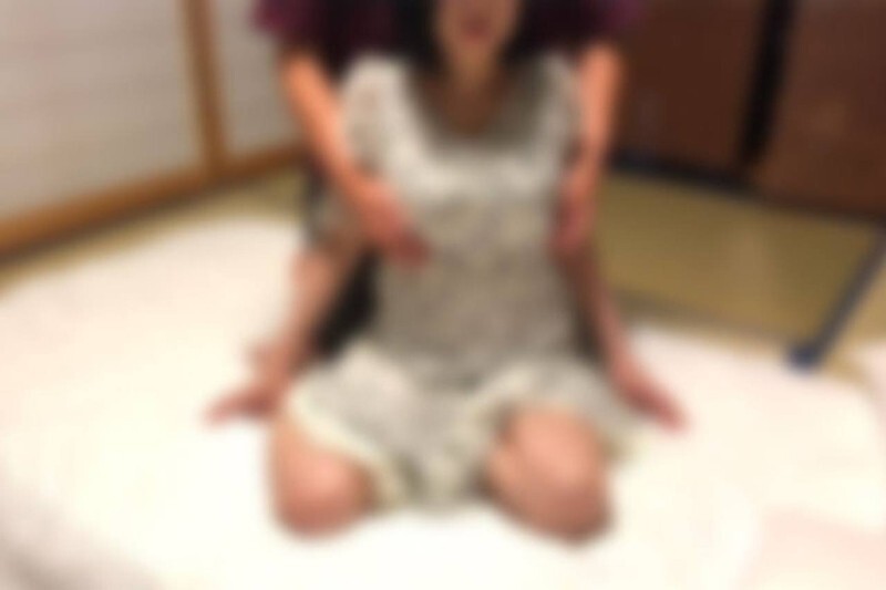 FC2-PPV-4585325 สาวขาวรูตีบโดนรุมเย็ด