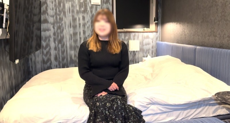 FC2-PPV-4597491 สาวผอมหีโค้งโดนเย็ดลึก