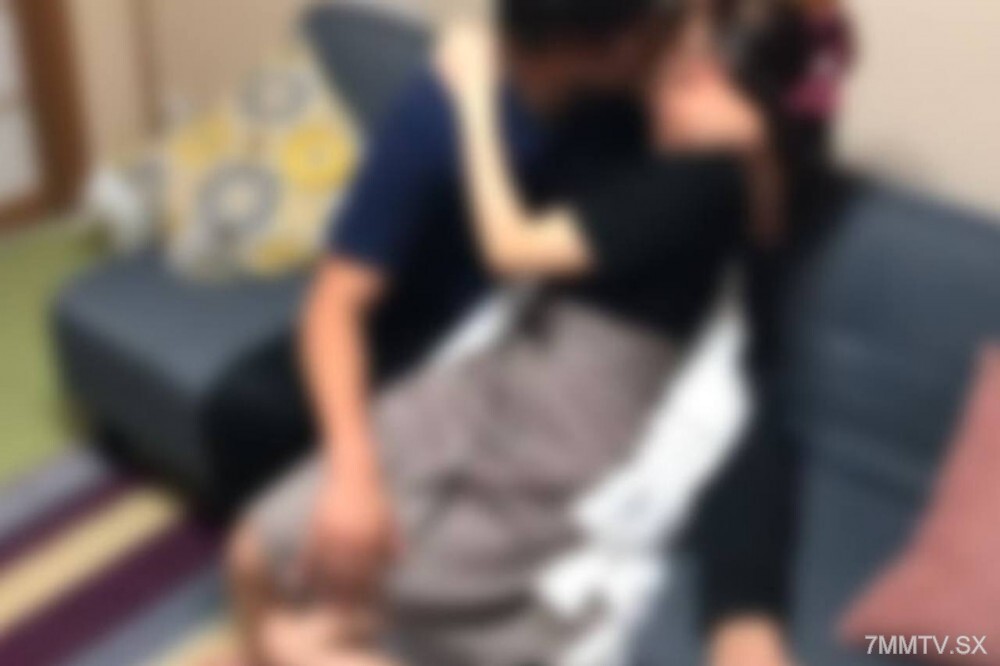 [FC2-PPV-4604513] สาวนมโตเด้งโดนดูดเย็ด