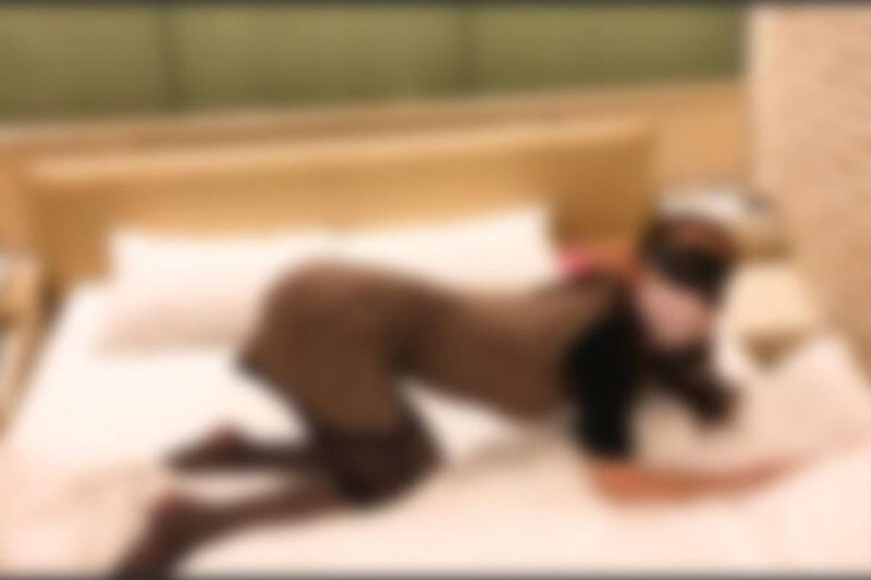 FC2-PPV-4636529 สาว眼镜 หีชมพูโดนเย็ดคาโต๊ะ