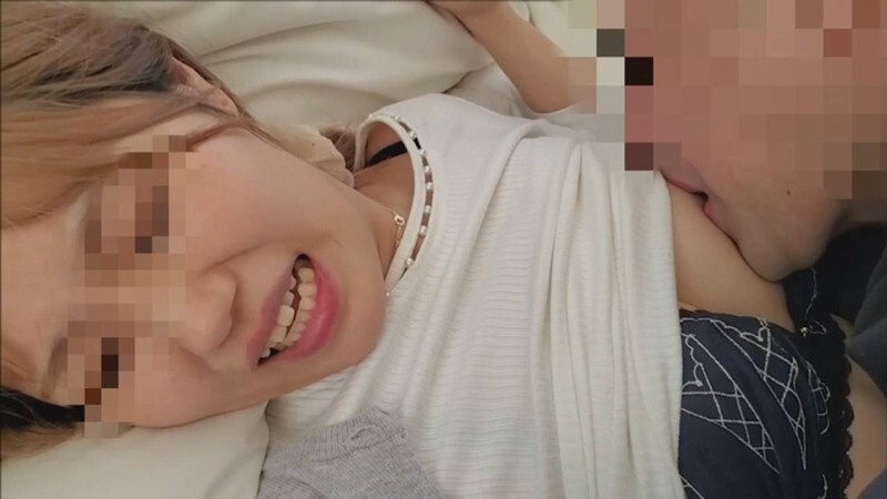 FC2-PPV-4647280 หีเนียนโดนเย็ดสดคาชุด