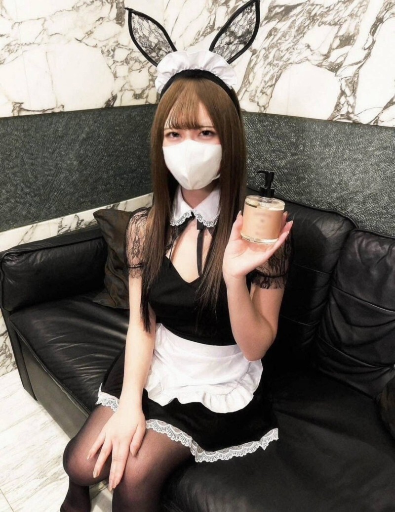 FC2-PPV-4649062 สาวน้อยหีซิงโดนแตกใน