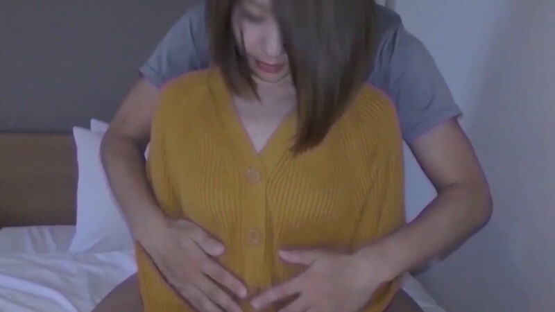 FC2-PPV-4688995 สาวเล็กหีชมพูร้องลั่น