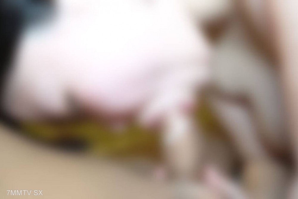 FC2-PPV-4702466 สาวน่ารักโดนรุมเย็ดมันส์