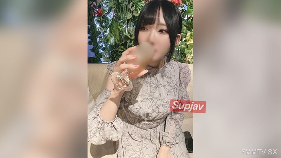 FC2-PPV-4703620 นักศึกษาตัวเล็กโดนเย็ดรูดม่าน