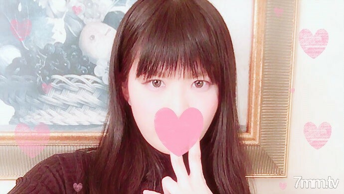 [FC2-PPV-817528] สาวน่ารักเด้งตูดรับจับแซ่บร้อน