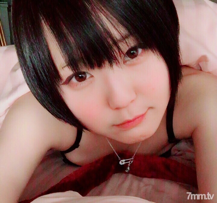 FC2-PPV-949234 สาวน้อยหุ่นดีช่วยตัวเอง