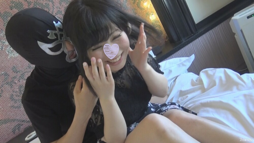 FC2-PPV-977772 สาวหวานหีเปียกโดนซอย