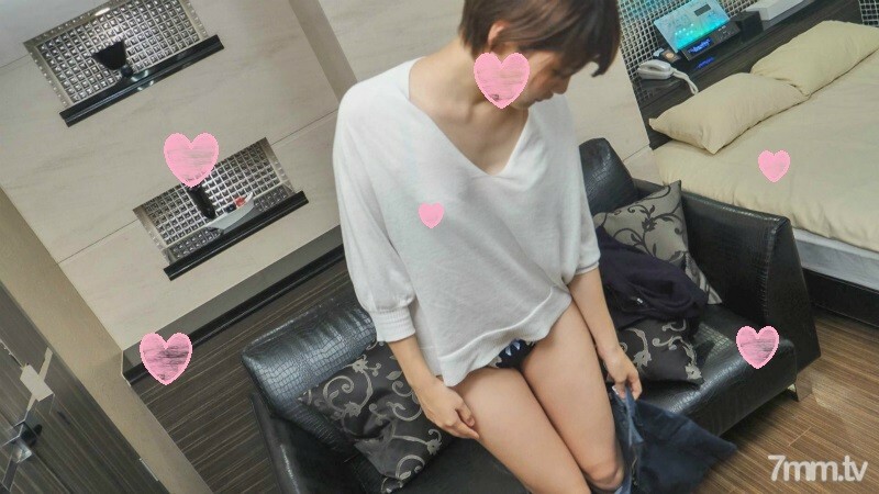 FC2-PPV-998332 สาวตูดกลม เย็ด doggy หนัก