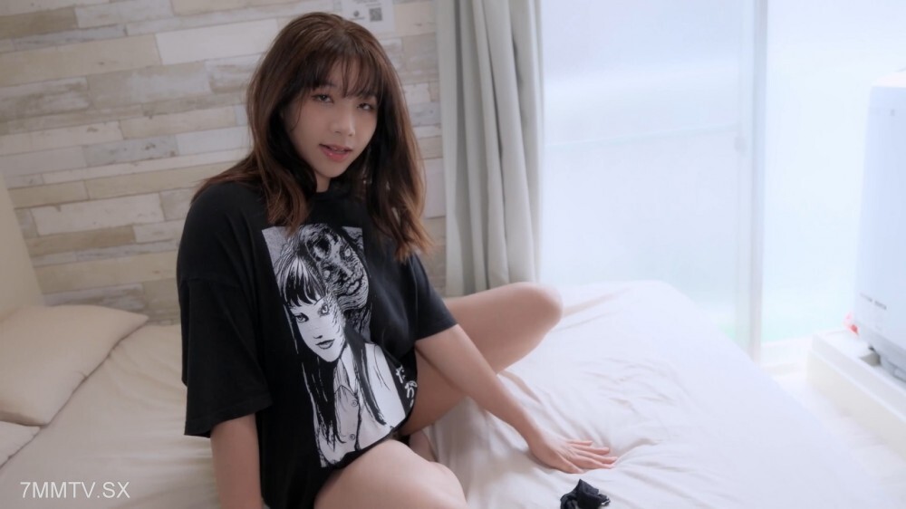 FC2-PPV-4728867 แอร์โฮสเตสโดนเย็ดลับตา