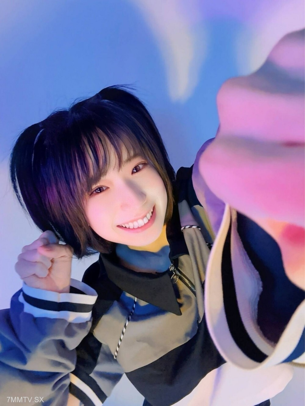 FC2-PPV-4747572 สาวขาวจั๊วะ น้ำหีแตกพุ่ง